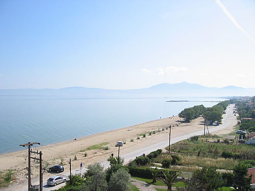 Der Strand von Agia Triada