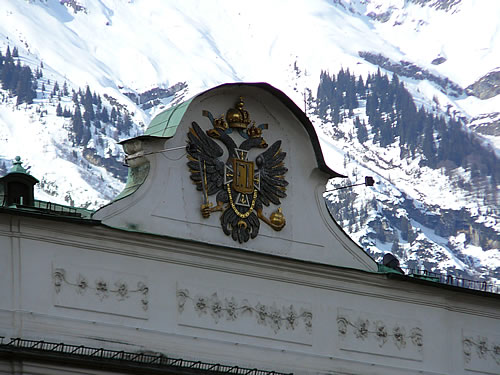 Wappen an der Fassade der Kaiserlichen Hofburg